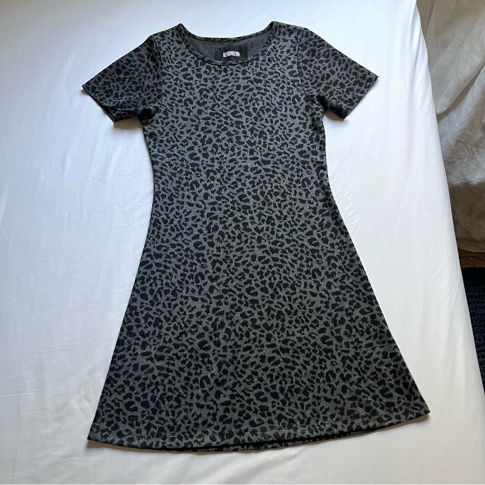 REFORMATION grey leopard print scoop neck short sleeve mini dress